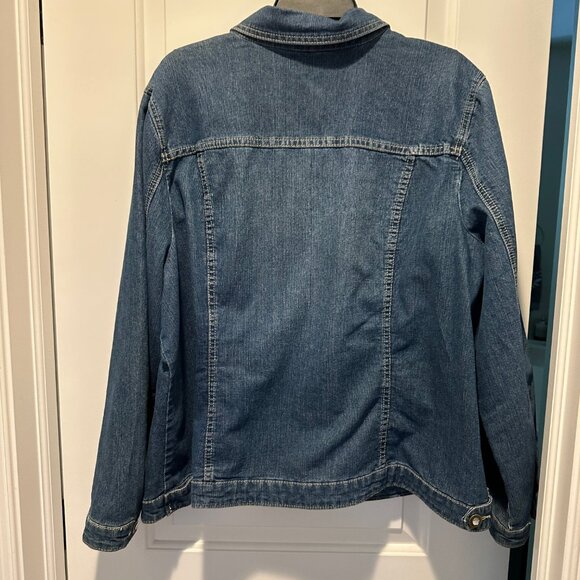 Women's CJ Banks Blue Denim Button Up Jean Jacket - Picture 2 of 3